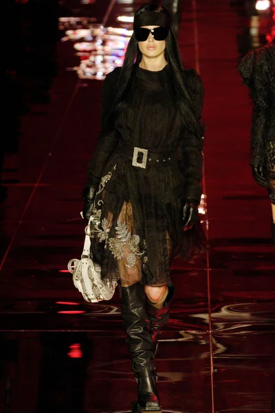 Look 7
